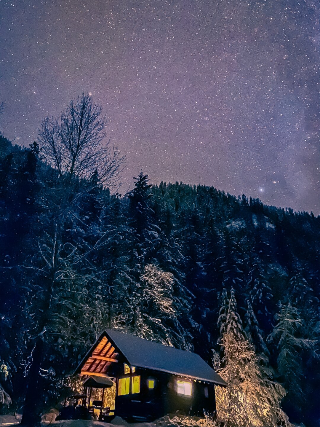 Cozy Cabins - Cabin Rentals BC - Lakefront Private Resort - Echo Lake - Night Shot & Winter - 002
